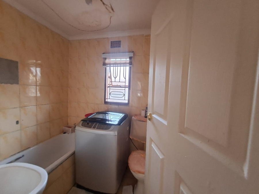 2 Bedroom Property for Sale in Mabopane Unit X North West